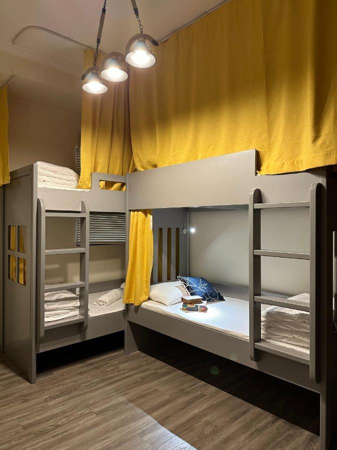 Route 66 Beach Hostel Дубай Экстерьер фото