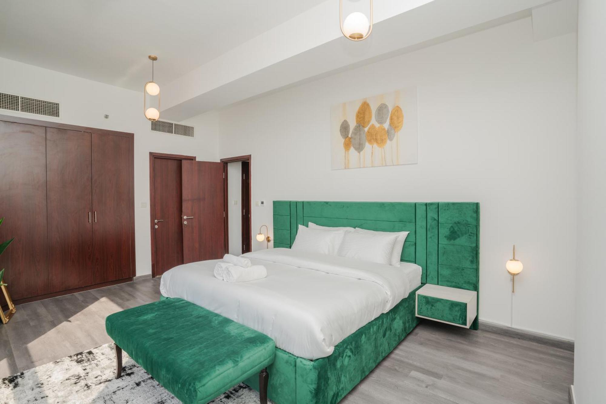 Route 66 Beach Hostel Дубай Экстерьер фото